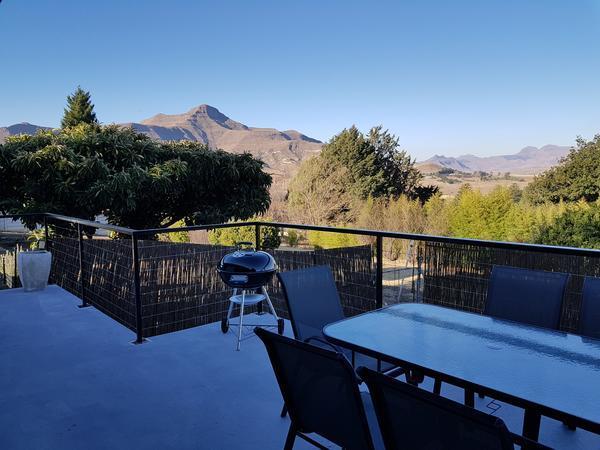 Апартаменти Clarens Escape Екстер'єр фото